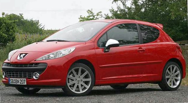 Small curve sweep: peugeot 207 rc with 175 hp in the test